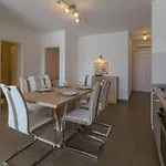 Hundefreundliches Nur 100 Meter Zum Mit Sauna, Meerblick, Whirlpool Dramalj