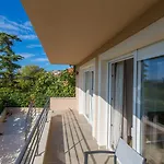 Hundefreundliches Nur 100 Meter Zum Mit Sauna, Meerblick, Whirlpool * Dramalj