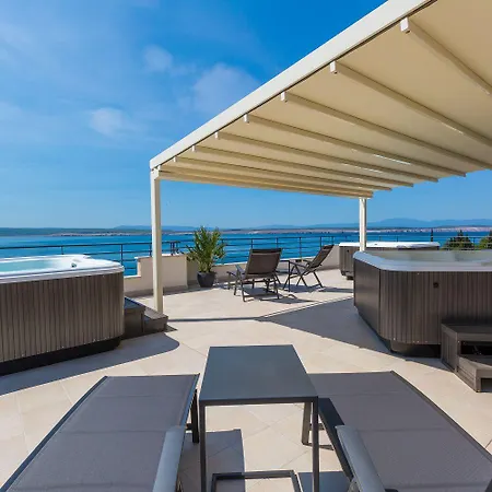 Apartment Hundefreundliches Nur 100 Meter Zum Mit Sauna, Meerblick, Whirlpool Dramalj