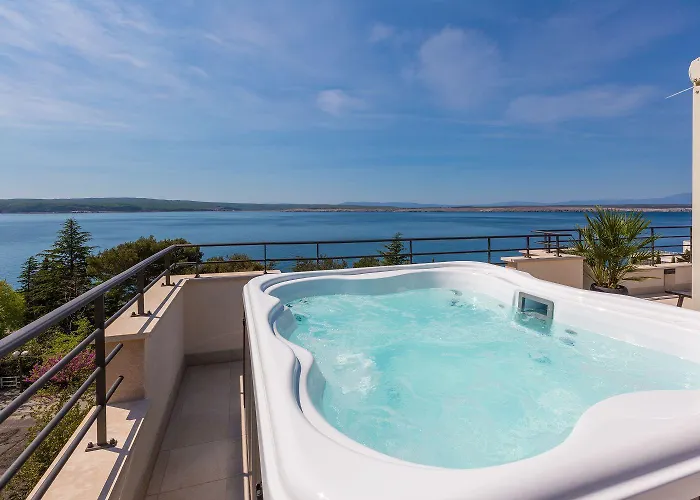 Hundefreundliches Nur 100 Meter Zum Mit Sauna, Meerblick, Whirlpool * Dramalj