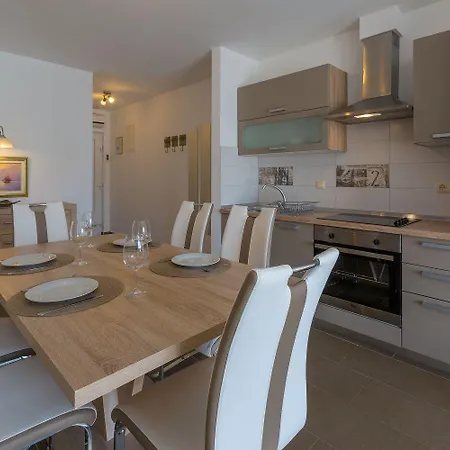 Hundefreundliches Nur 100 Meter Zum Mit Sauna, Meerblick, Whirlpool Apartment