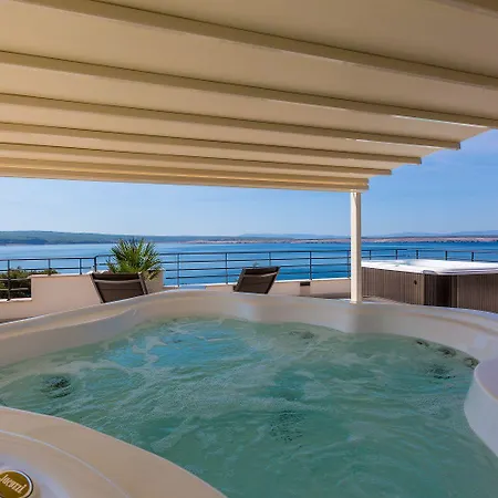 Apartment Hundefreundliches Nur 100 Meter Zum Mit Sauna, Meerblick, Whirlpool Dramalj